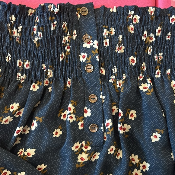 Navy floral off shoulder top - Picture 4 of 5